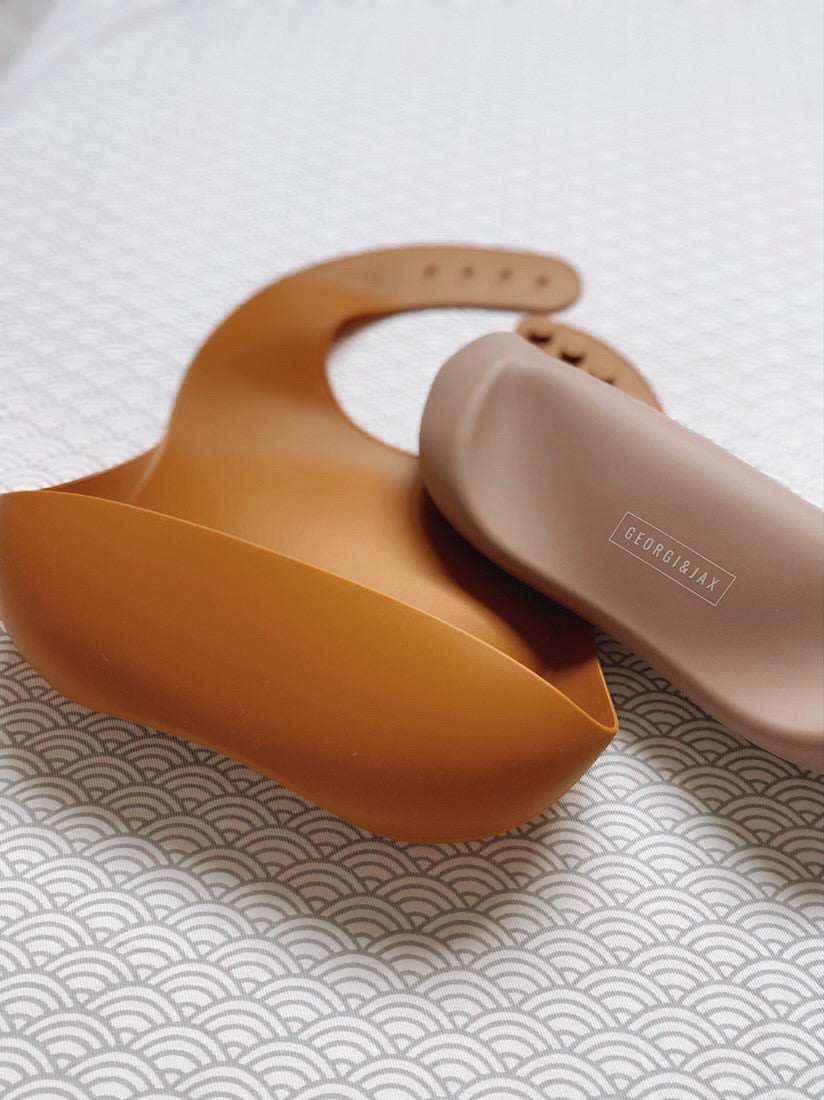 Our Georgi&Jax silicone bibs come in a selection of five neutral colours...shop now with our 2 for £10 offer which is auto applied at checkout!